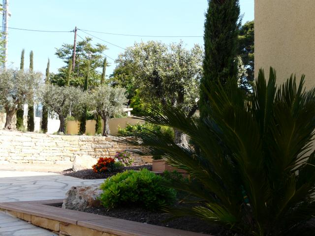 Jardin des Garrigues : votre jardinier paysagiste à Bandol (83)